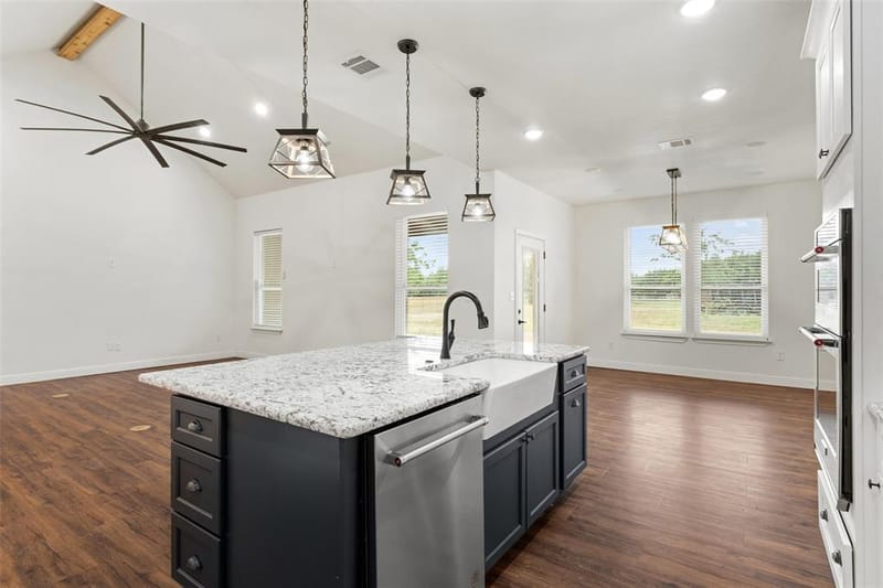 1754 Riverview Drive, Cleburne TX 76033 - Photo 8