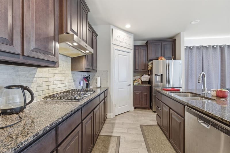 3619 Twin Pines Drive, Grand Prairie TX 76065 - Photo 9