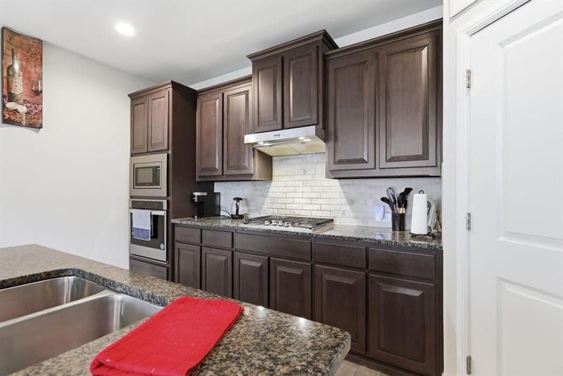 3619 Twin Pines Drive, Grand Prairie TX 76065 - Photo 11