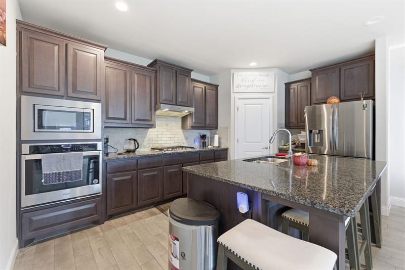 3619 Twin Pines Drive, Grand Prairie TX 76065 - Photo 8