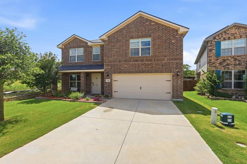 7700 Spritsail Lane, Fort Worth TX 76179 - Photo 2
