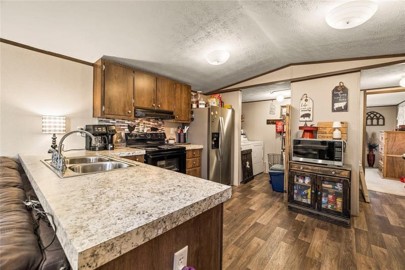188 Mohican, Quitman TX 75783 - Photo 6