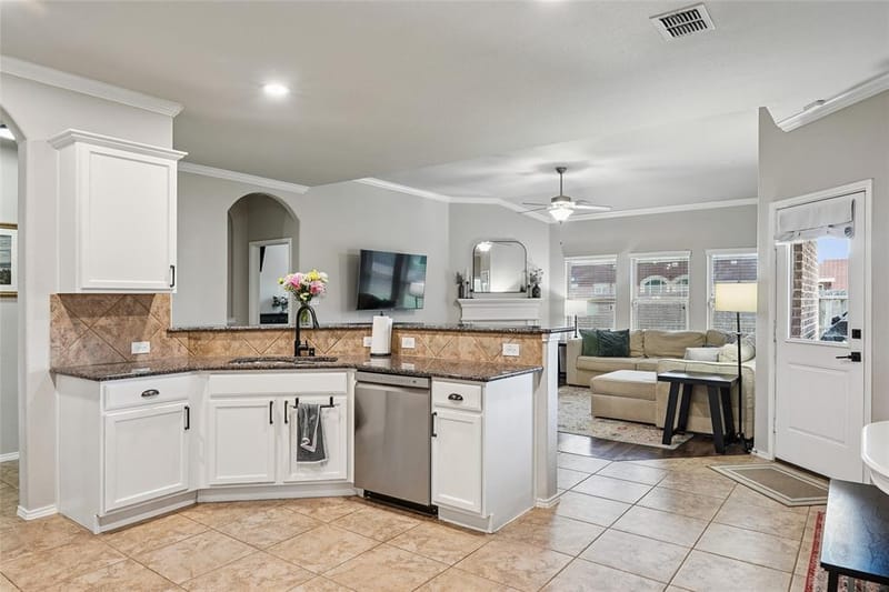 14325 Artisan Drive, Fort Worth TX 76052 - Photo 9
