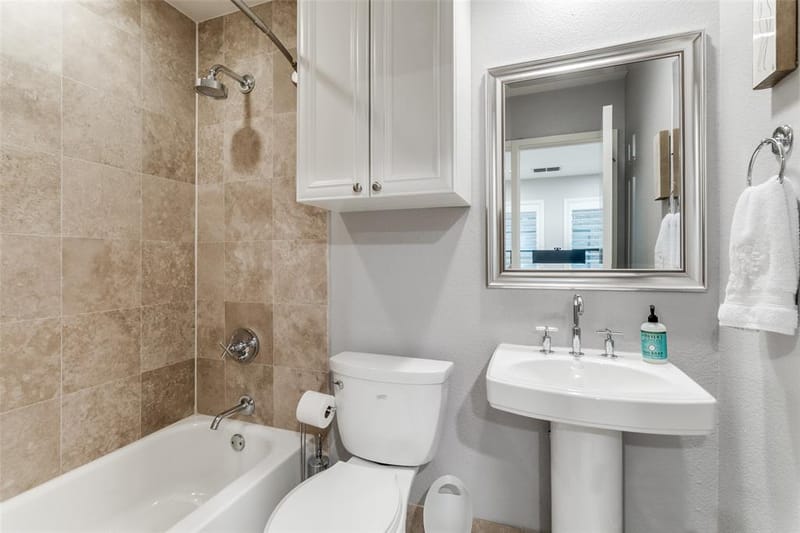 2411 N Hall Street # 31, Dallas TX 75204 - Photo 17