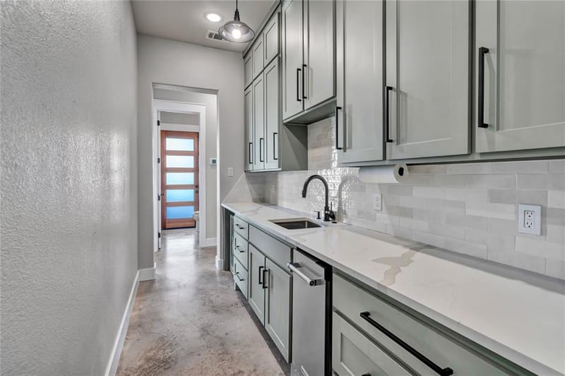 3763 County Road 1110, Rio Vista TX 76093 - Photo 14