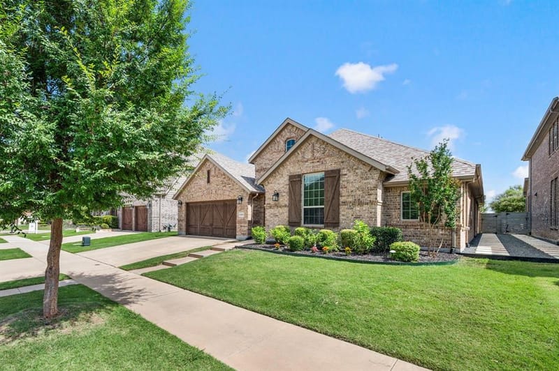 1505 14th Street, Argyle TX 76226 - Photo 2