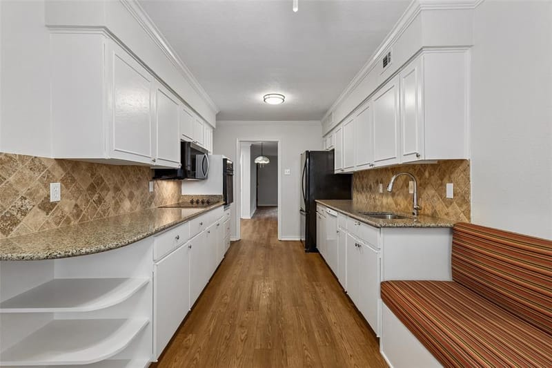 10021 Regal Park Lane # 108, Dallas TX 75230 - Photo 4