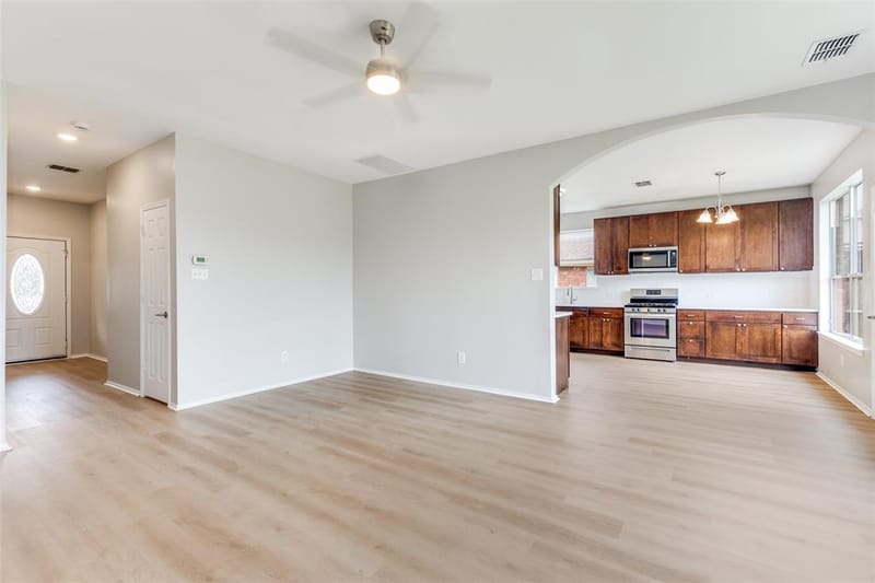 12161 Thicket Bend Drive, Fort Worth TX 76244 - Photo 6