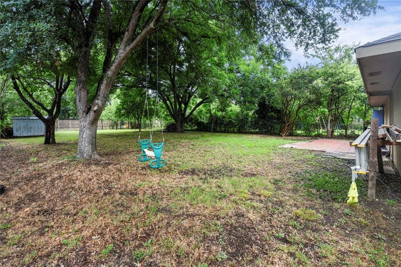 1121 Sam Houston Drive, Garland TX 75042 - Photo 29