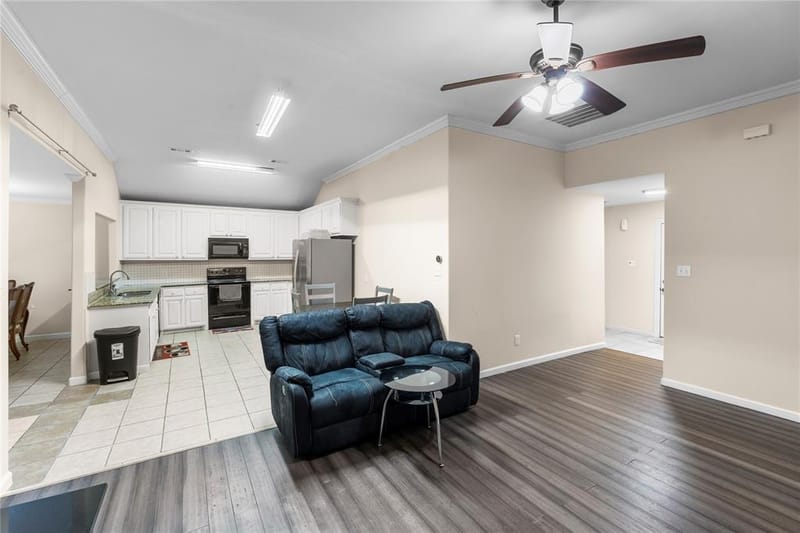1121 Sam Houston Drive, Garland TX 75042 - Photo 4