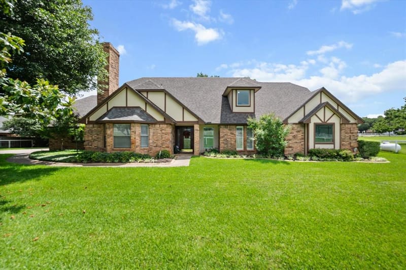8111 Russell Curry Road, Arlington TX 76001 - Photo 37