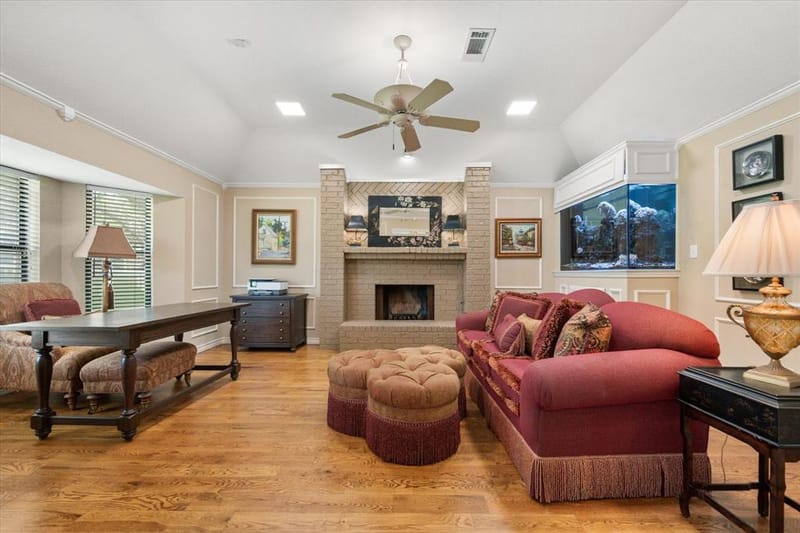 8111 Russell Curry Road, Arlington TX 76001 - Photo 15