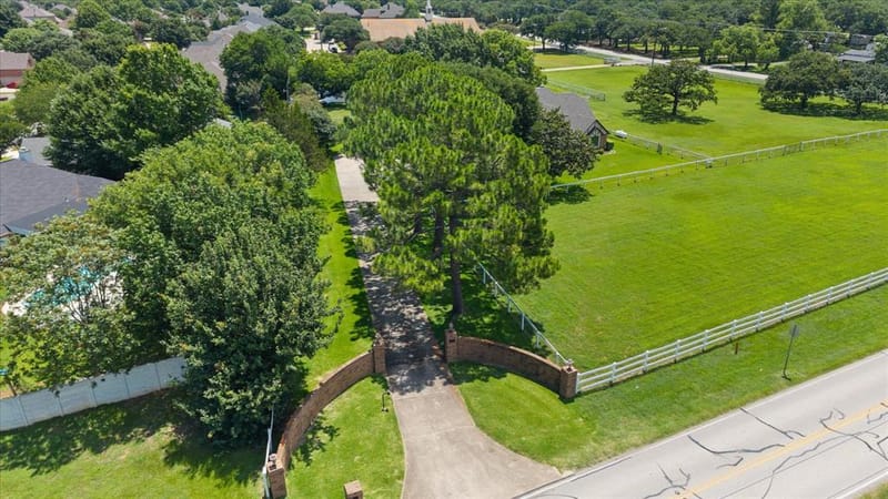 8111 Russell Curry Road, Arlington TX 76001 - Photo 31