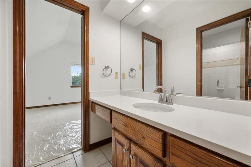8111 Russell Curry Road, Arlington TX 76001 - Photo 25