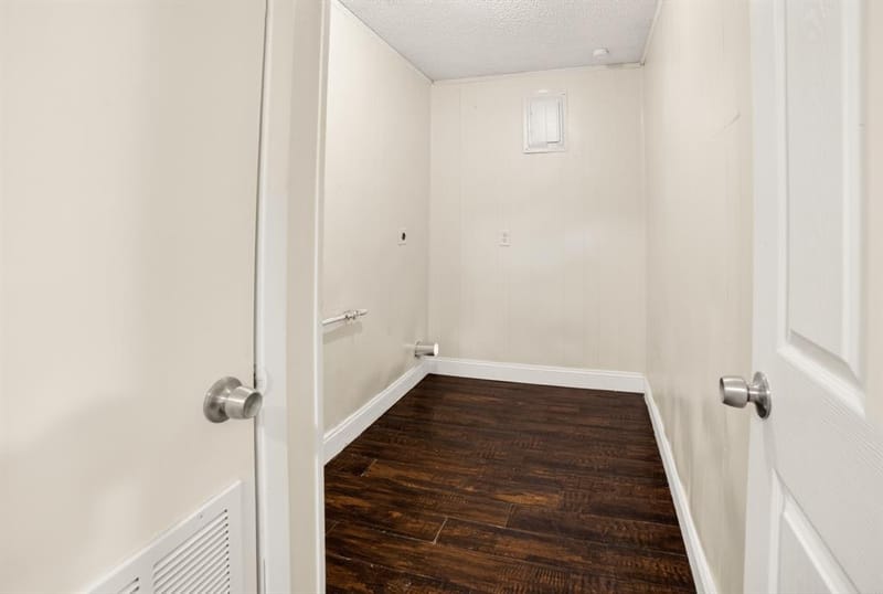 15131 Oakwood Lane, Balch Springs TX 75180 - Photo 17