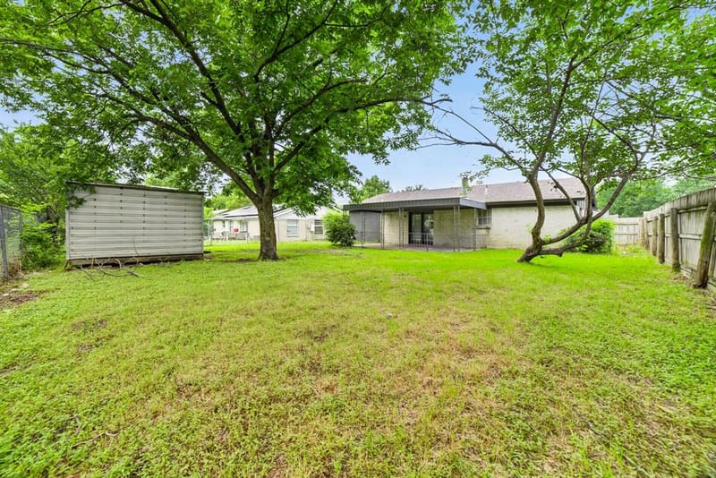15131 Oakwood Lane, Balch Springs TX 75180 - Photo 5