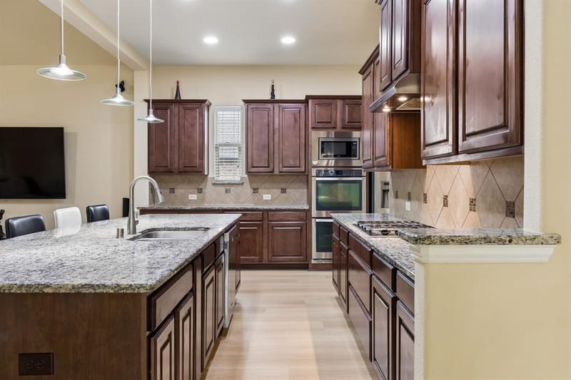 302 Phillips Court, Fate TX 75087 - Photo 9