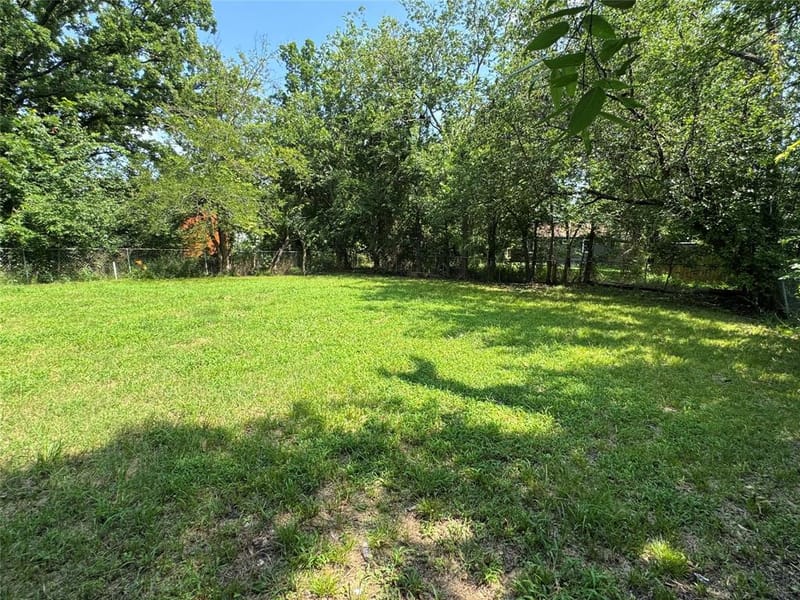 1605 Jackson Street, Commerce TX 75428 - Photo 4