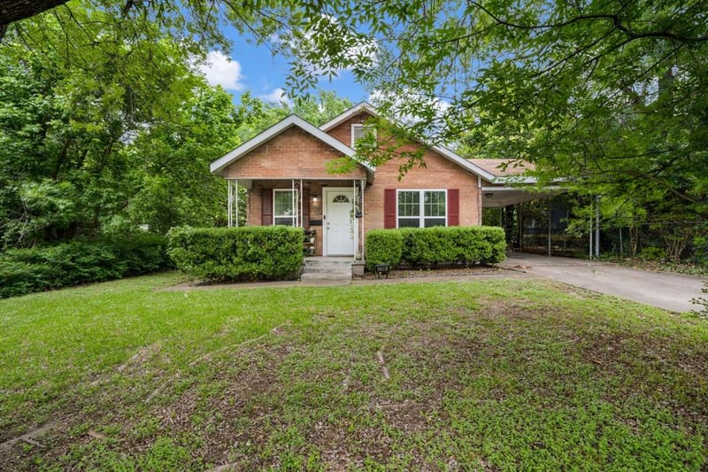 709 Dr Martin Luther King Jr Boulevard, Waxahachie TX 75165