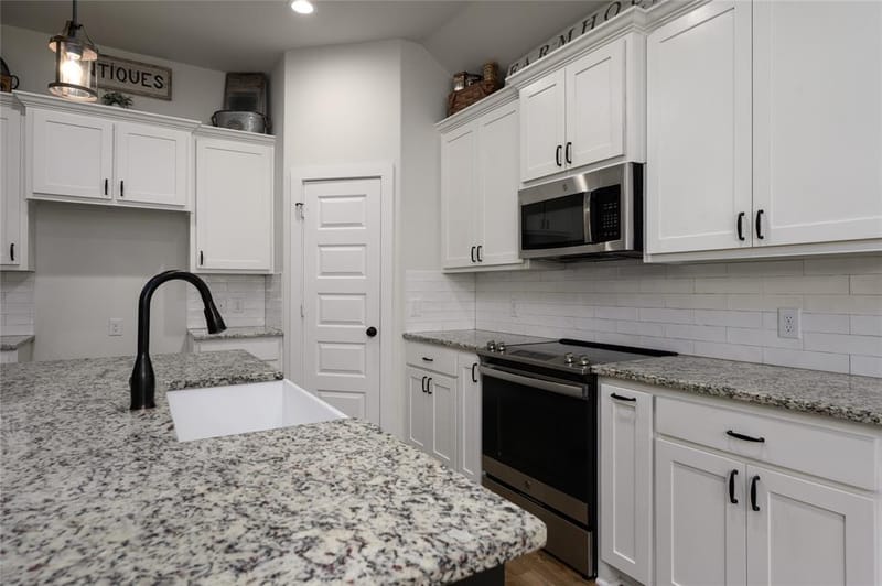 300 Bronco Drive, Pilot Point TX 76258 - Photo 10