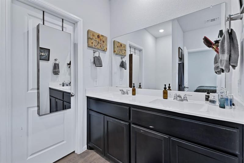 8413 Wildwest Drive, Fort Worth TX 76131 - Photo 15