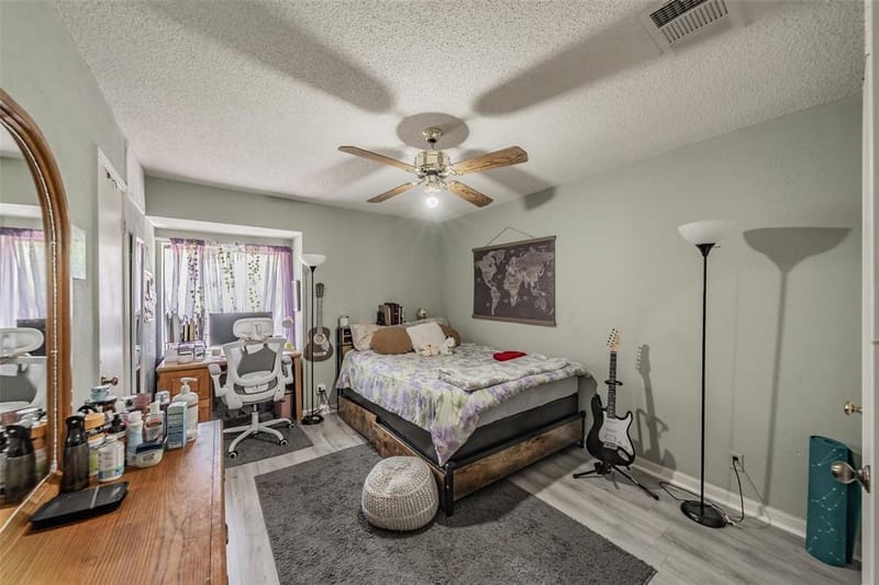 219 Shady Lane Drive, Fort Worth TX 76112 - Photo 34