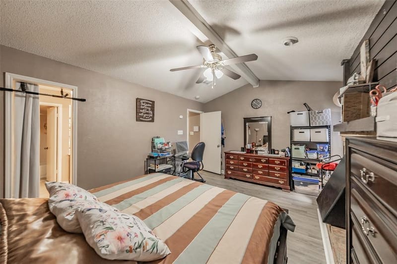 219 Shady Lane Drive, Fort Worth TX 76112 - Photo 25