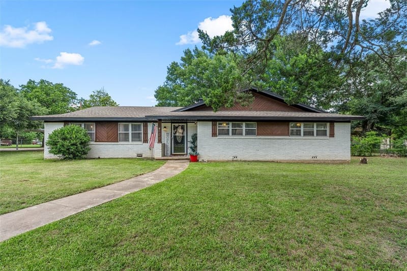 600 S Andrews Drive, Robinson TX 76706 - Photo 6