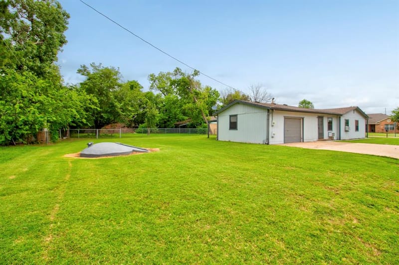 105 E Park Street, Little Elm TX 75068 - Photo 26