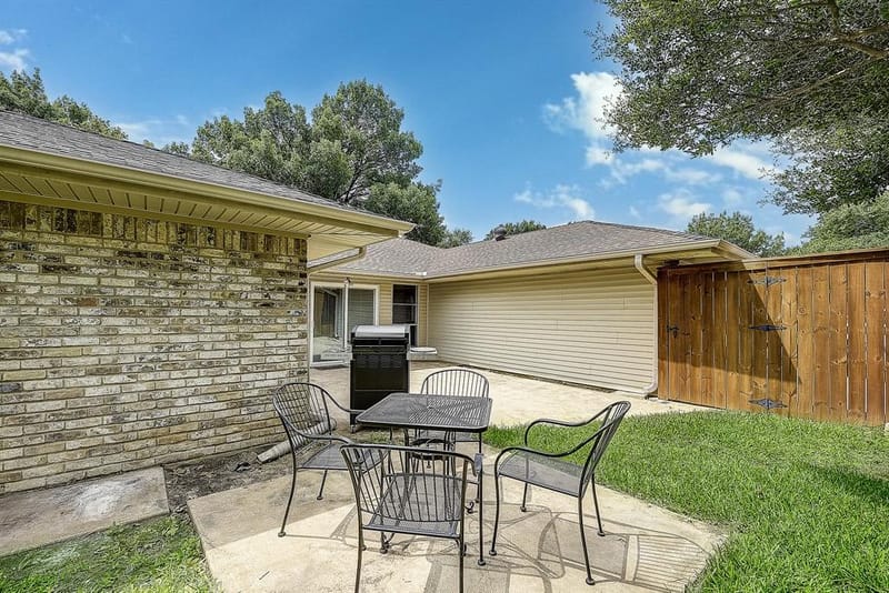 2225 Stone Creek Drive, Plano TX 75075 - Photo 4