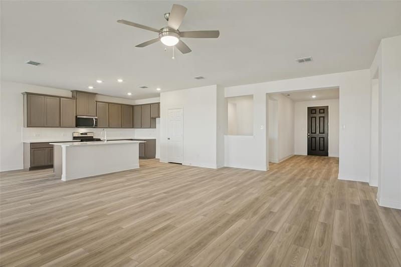126 Hudson Lane, Justin TX 76247 - Photo 9