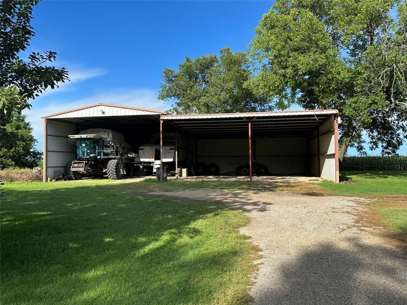 604 Harrel Avenue, Bynum TX 76631 - Photo 9
