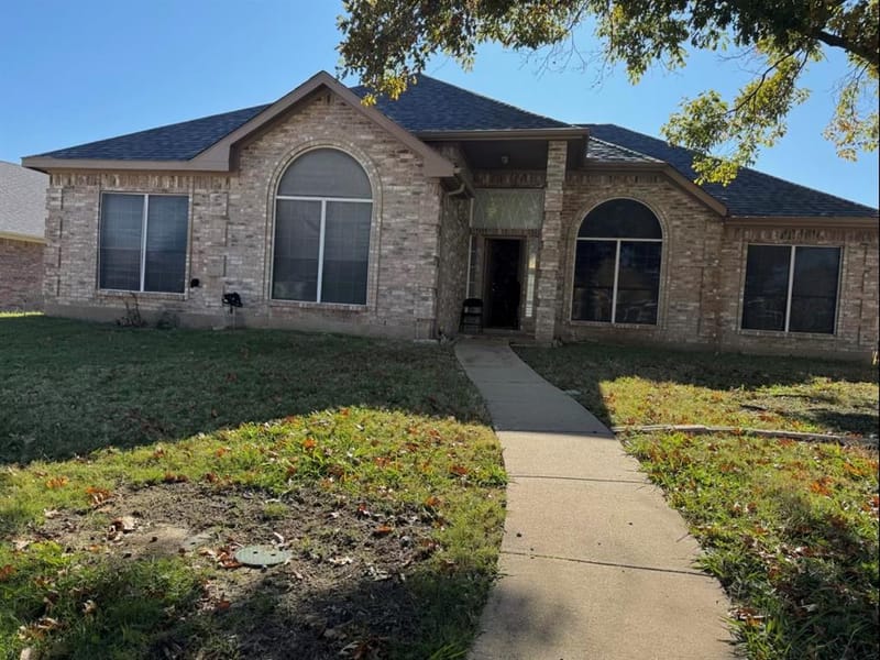 1626 Waterford Drive, Lewisville TX 75077
