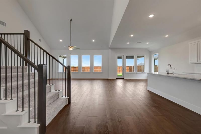 340 Kathryn Drive, Fort Worth TX 76052 - Photo 10