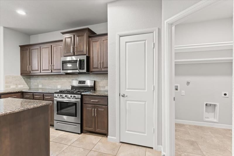 1117 Scotney Lane, Saginaw TX 76131 - Photo 8