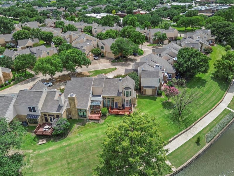 215 Cimarron Trail # 1, Irving TX 75063 - Photo 37