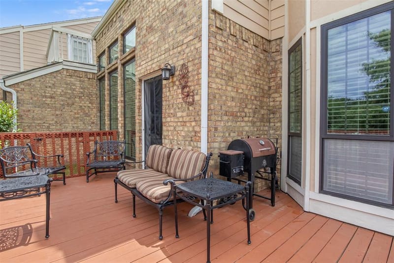 215 Cimarron Trail # 1, Irving TX 75063 - Photo 29