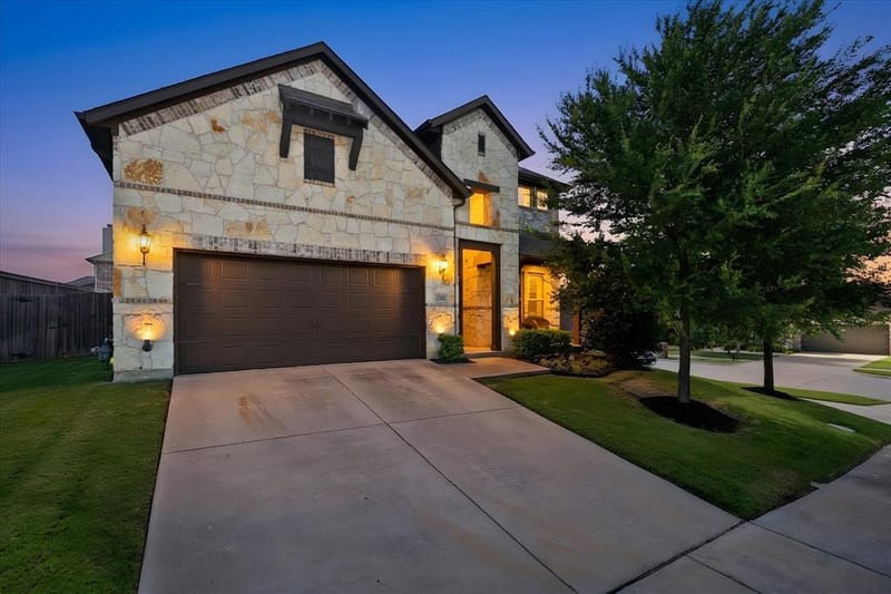 2202 Blue Harbor Way, Garland TX 75043