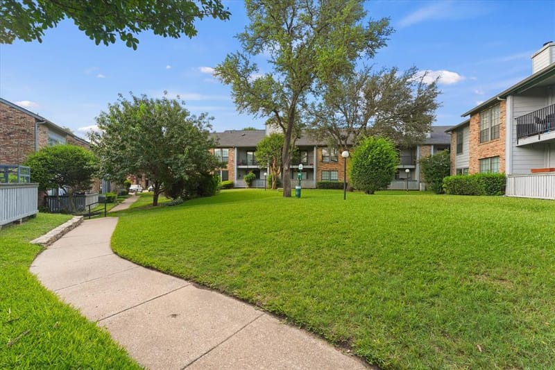 15151 Berry Trail # 1404, Dallas TX 75248 - Photo 17
