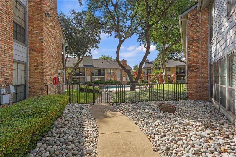 15151 Berry Trail # 1404, Dallas TX 75248 - Photo 15