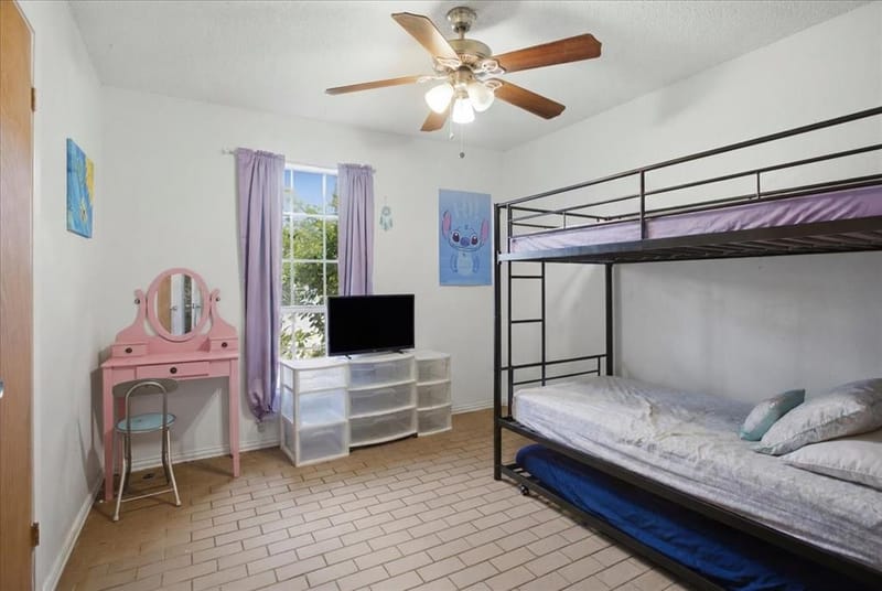 701 N Douglas Avenue, Cleburne TX 76033 - Photo 17