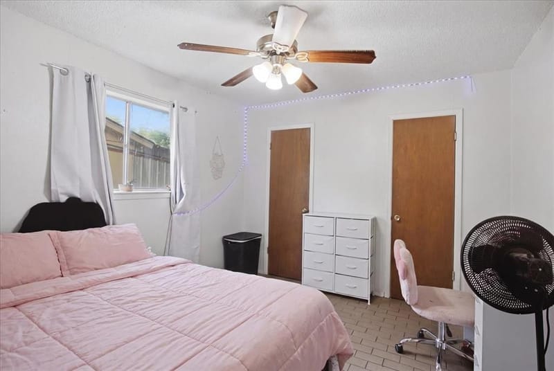 701 N Douglas Avenue, Cleburne TX 76033 - Photo 15