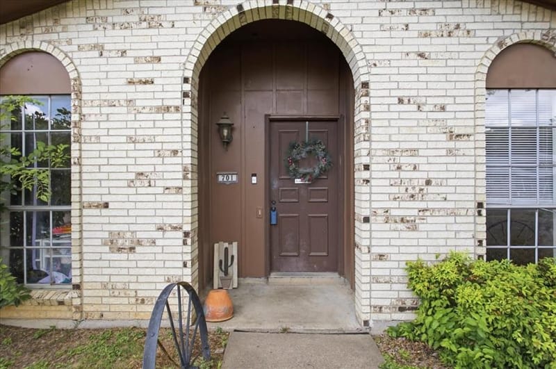701 N Douglas Avenue, Cleburne TX 76033 - Photo 4