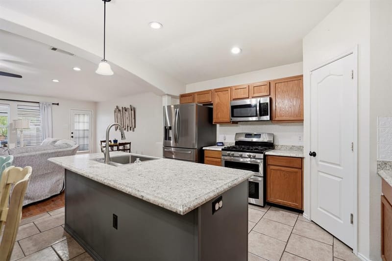 1213 Hampton Drive, Forney TX 75126 - Photo 9