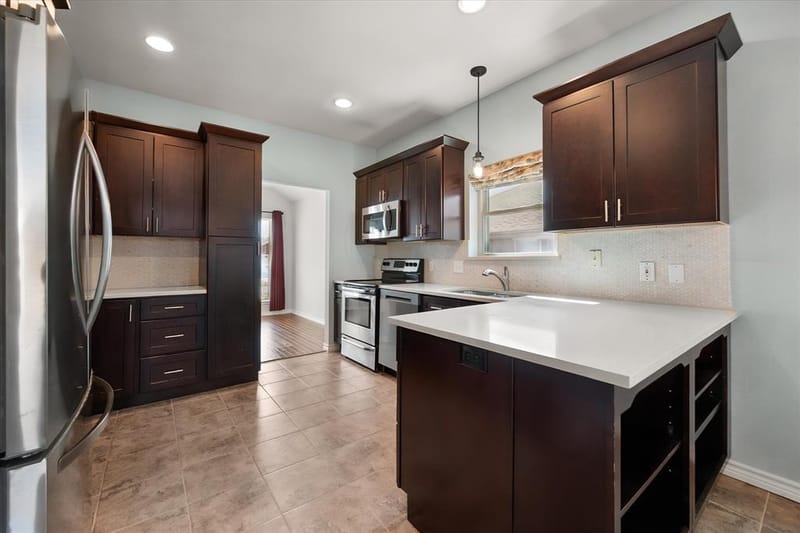 6222 St Leonard Drive, Arlington TX 76001 - Photo 8