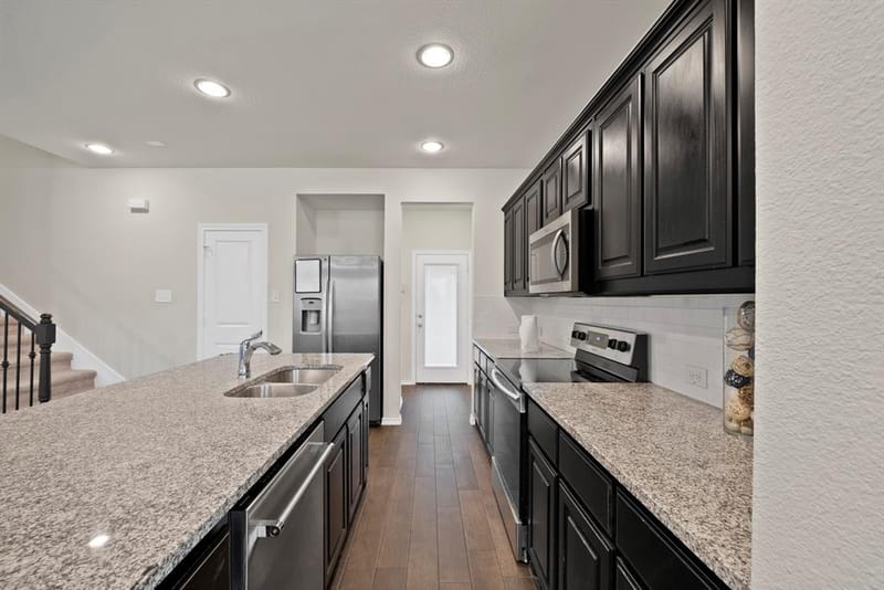 422 Milverton Drive, Fort Worth TX 76036 - Photo 12