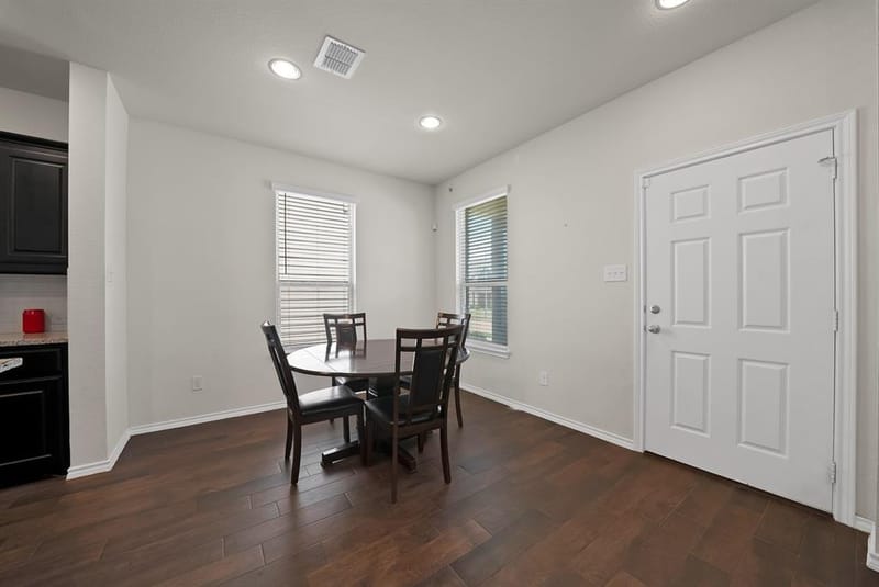 422 Milverton Drive, Fort Worth TX 76036 - Photo 8