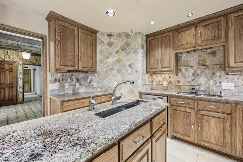 1524 Faringdon Drive, Plano TX 75075 - Photo 13