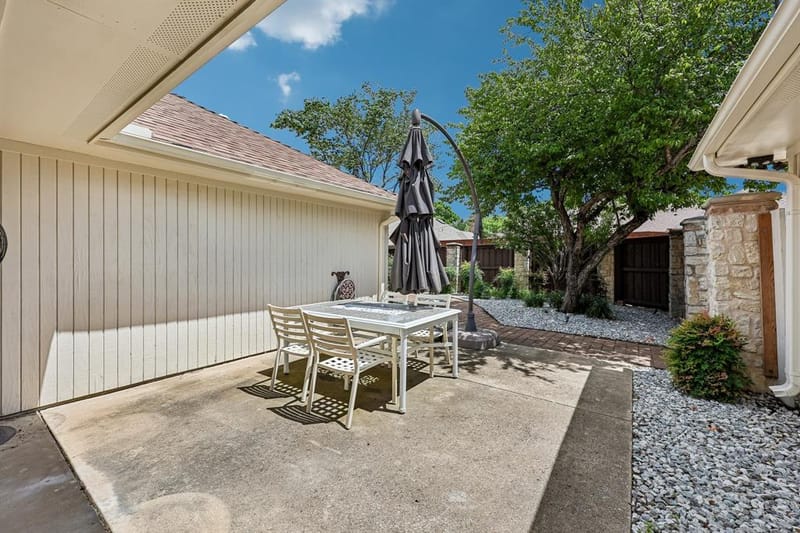 1524 Faringdon Drive, Plano TX 75075 - Photo 3