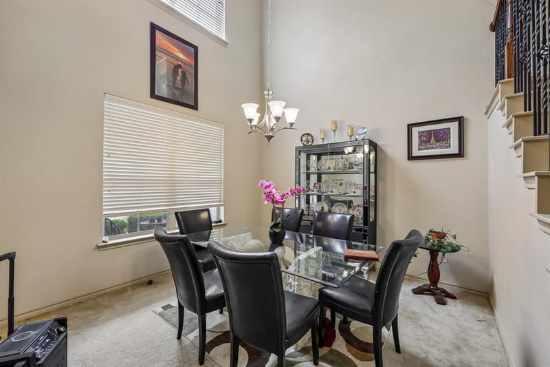 5220 Prestwick Drive, Arlington TX 76001 - Photo 5